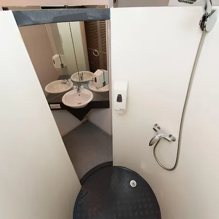 Quick Palace Zenith ホテル ポー