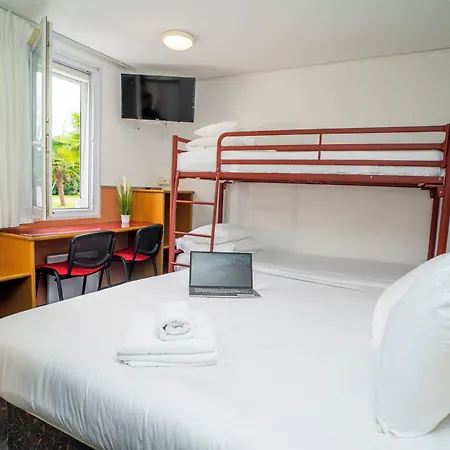 Quick Palace Zenith ホテル ポー