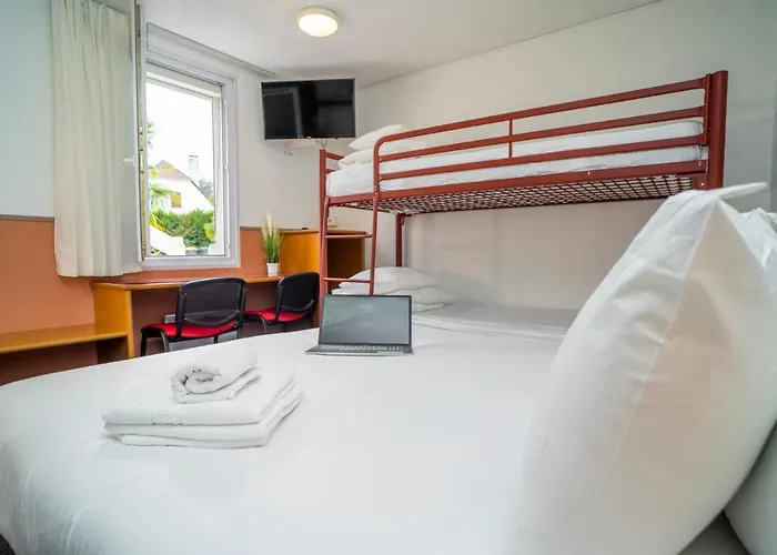 Quick Palace Zenith 2* Pau