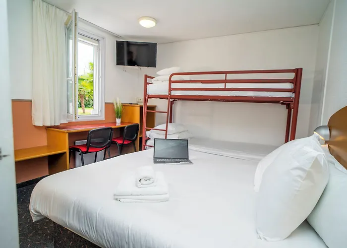 Quick Palace Zenith Hotell Pau