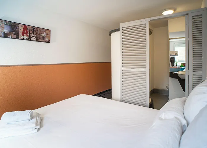 Quick Palace Zenith Hotell Pau