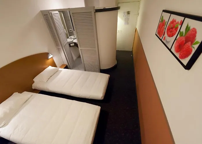 Quick Palace Zenith Hotell 2*